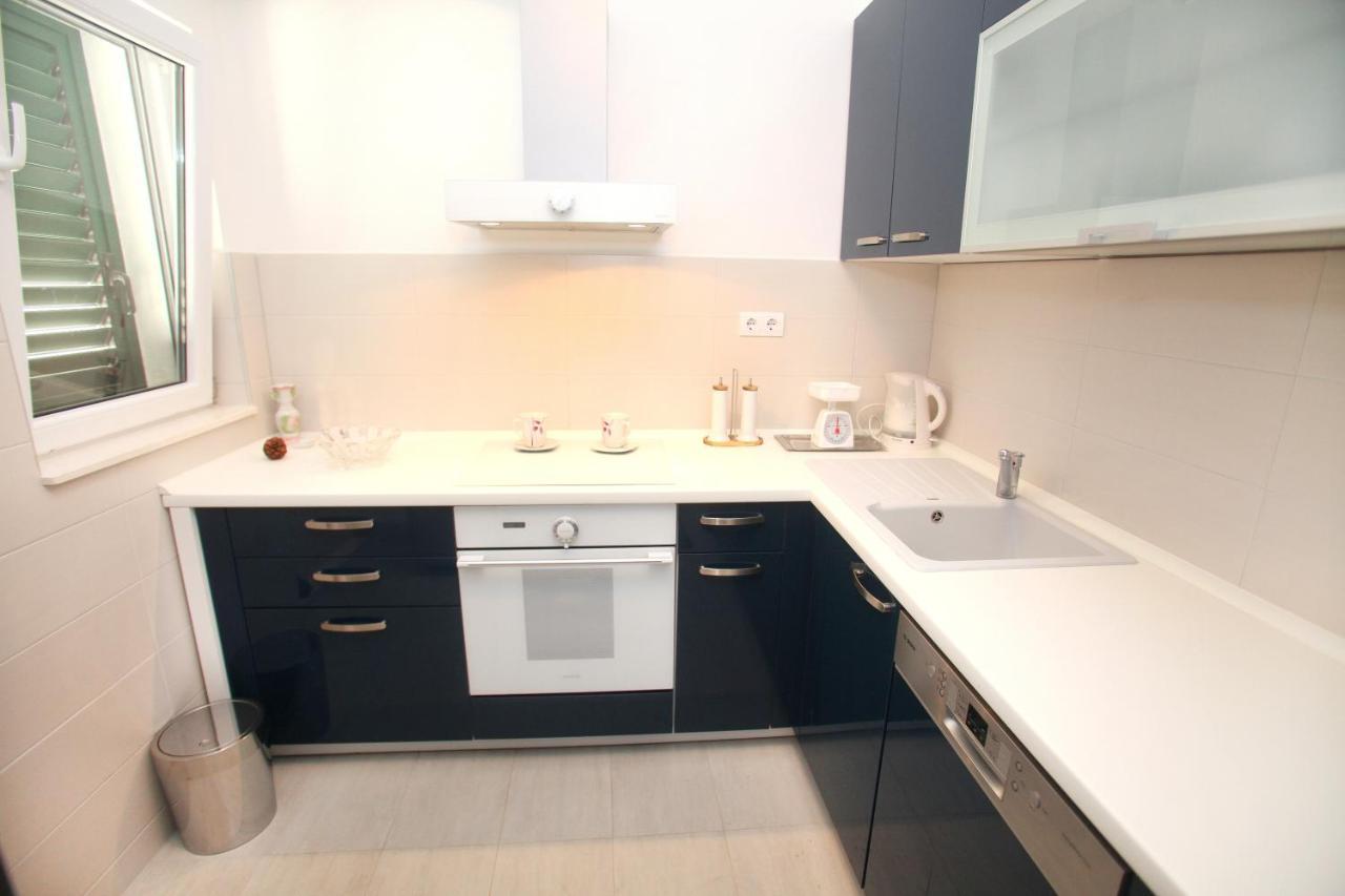 Apartments Nakir 슬라티네 객실 사진